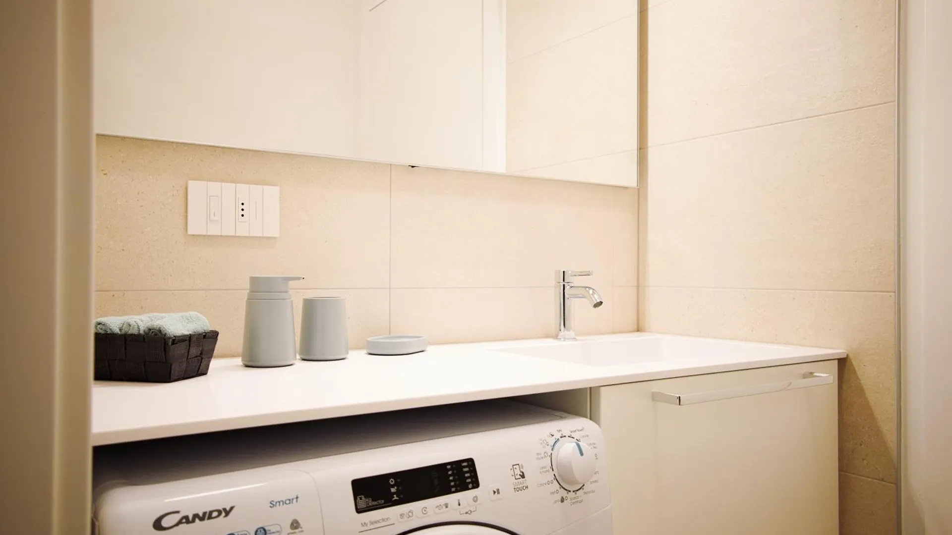 Suites In Financial District 4 Pax Milan