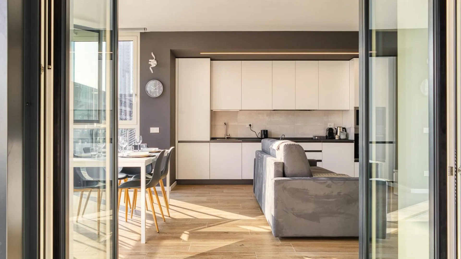 Suites In Financial District 4 Pax Milan 0*,