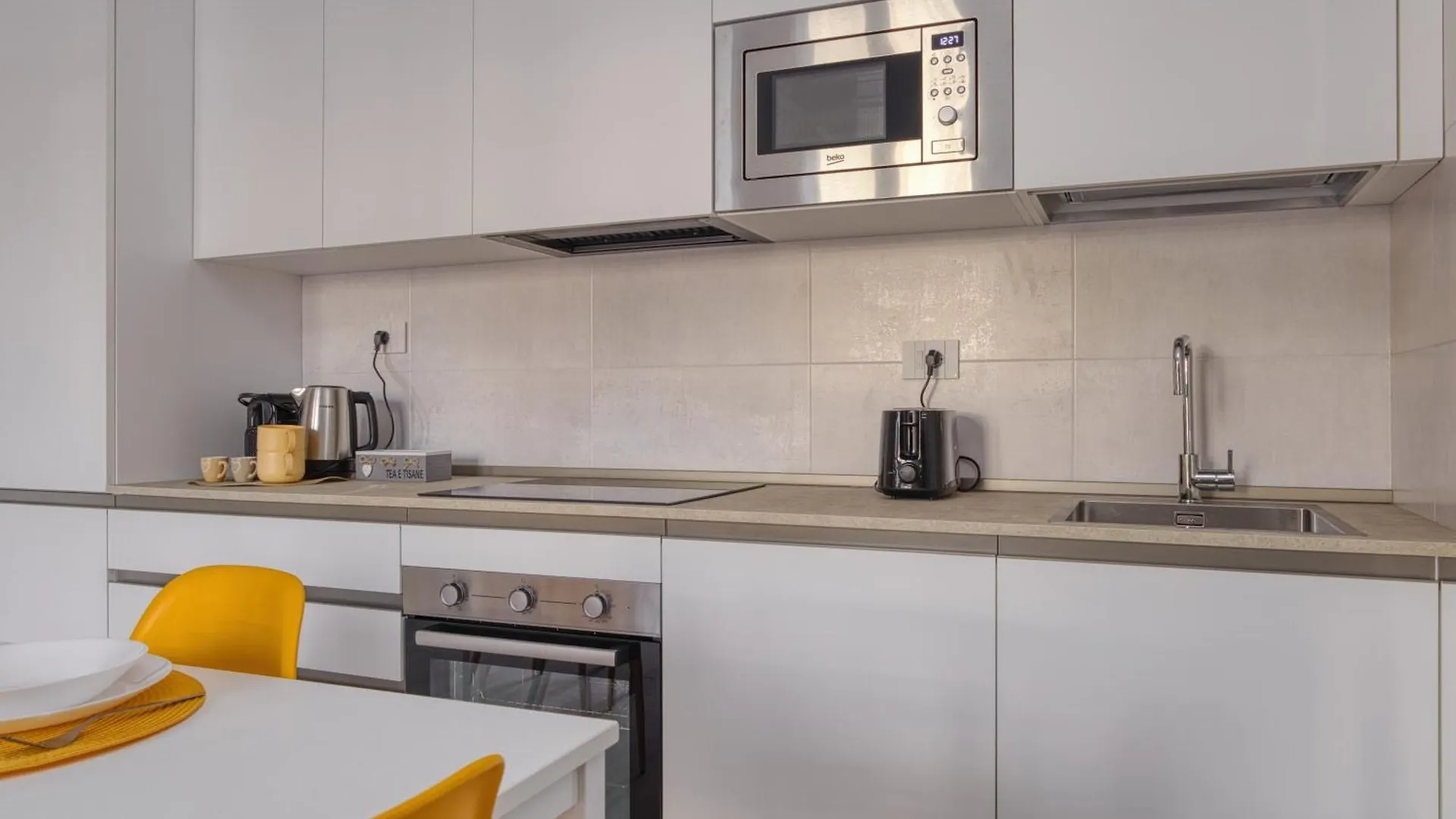 Suites In Financial District 4 Pax Milan Italy