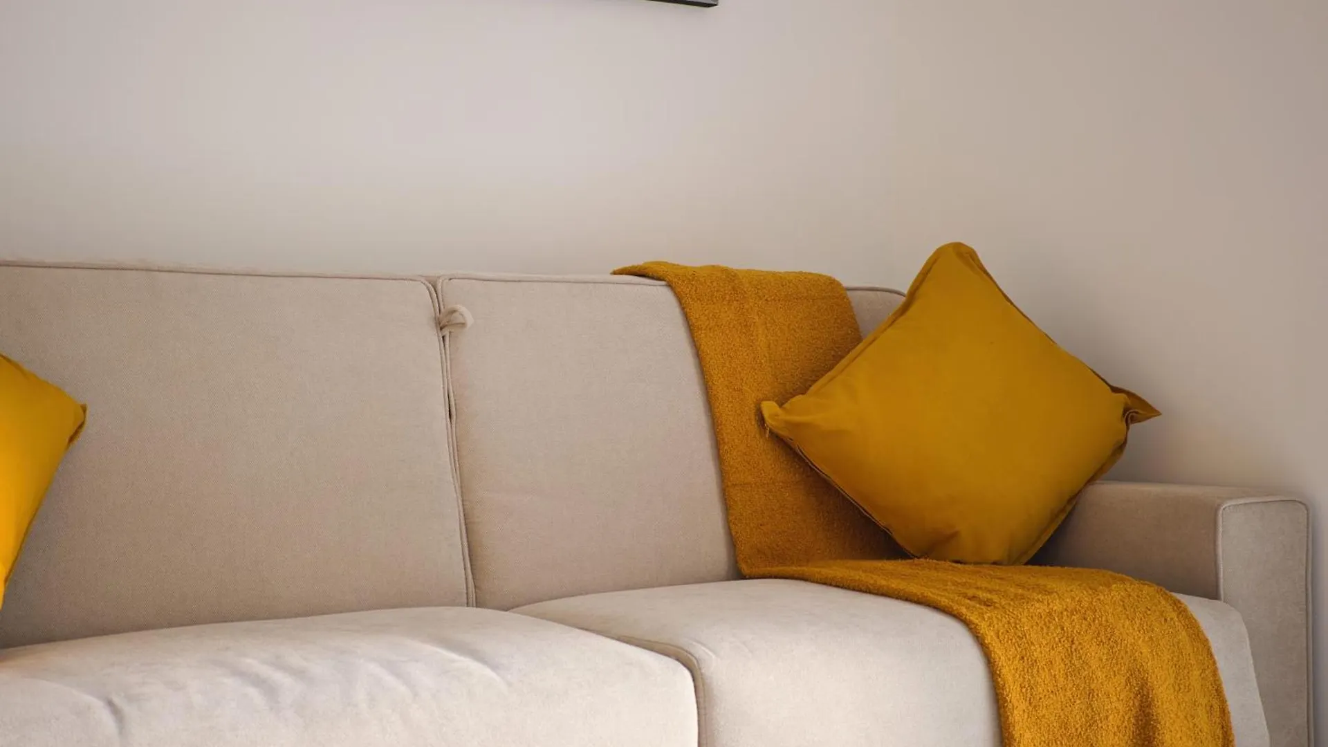 Apartment Suites In Financial District 4 Pax Milan