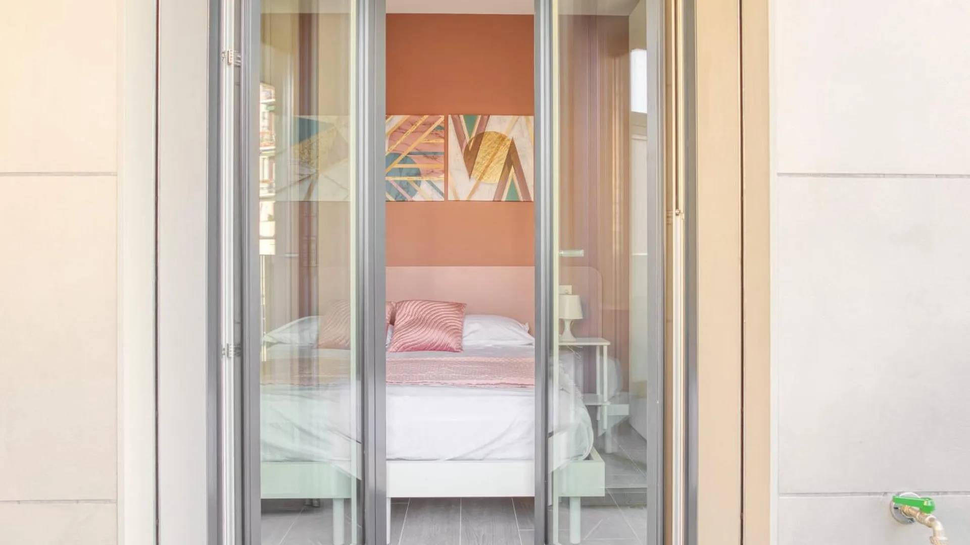 Apartment Suites In Financial District 4 Pax Milan