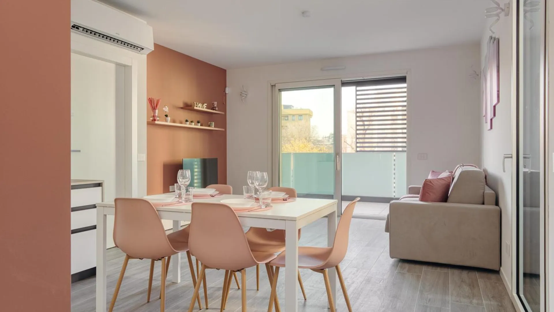 Suites In Financial District 4 Pax Milan Apartment