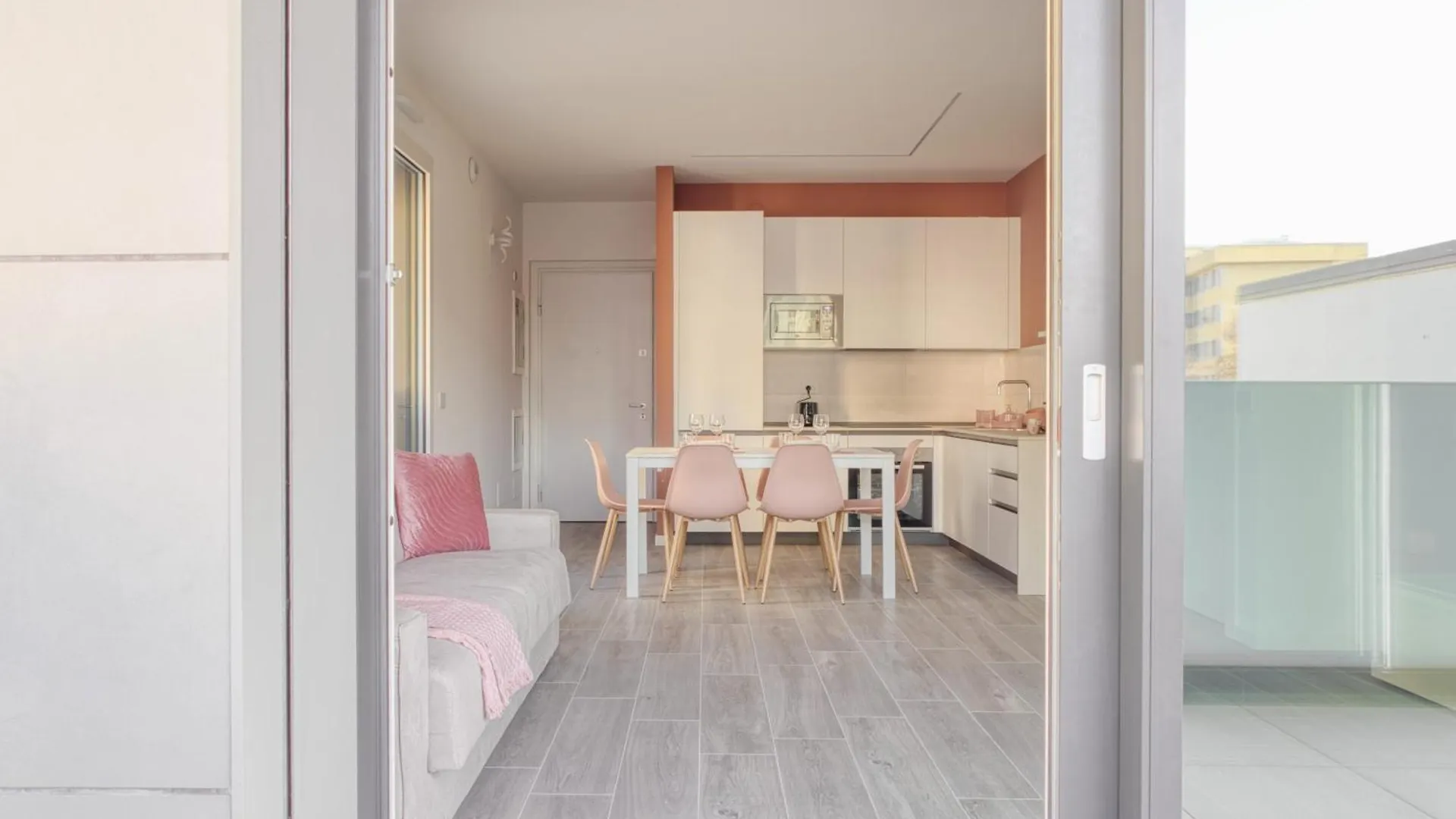 Apartment Suites In Financial District 4 Pax Milan Italy