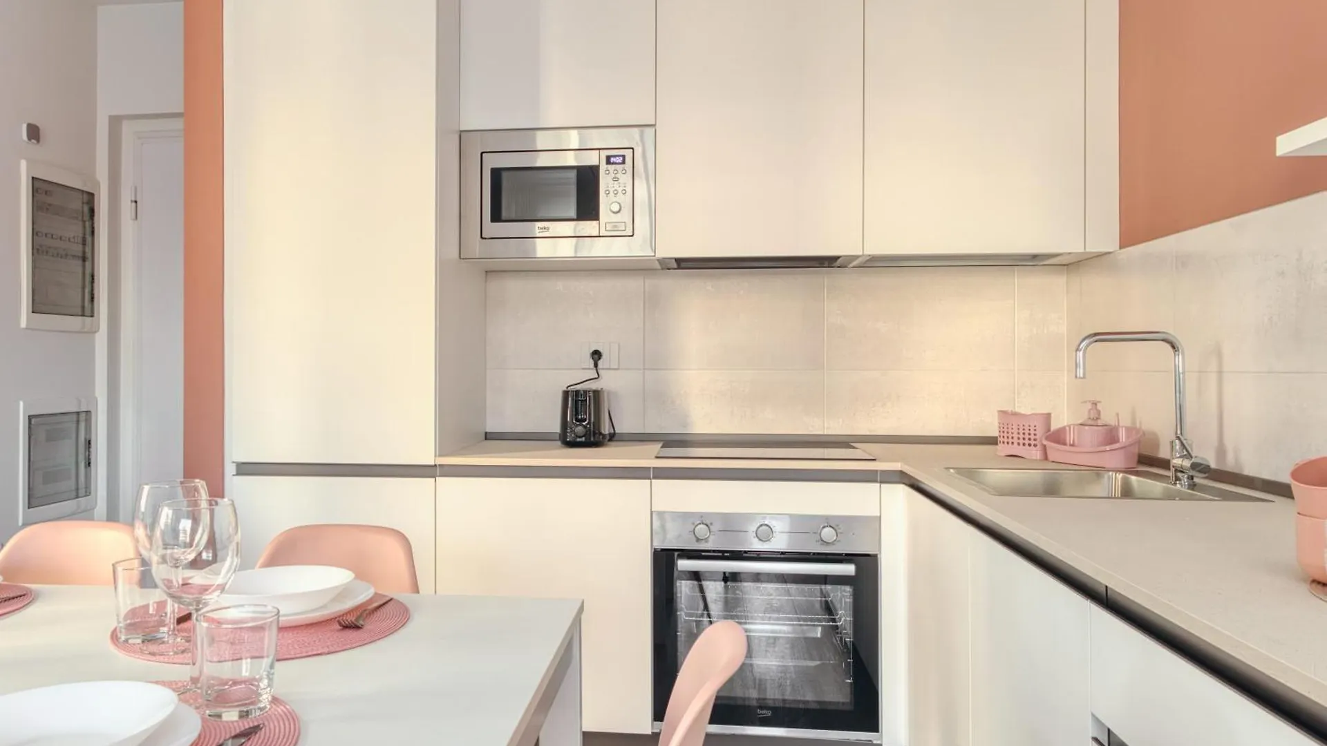 Apartment Suites In Financial District 4 Pax Milan