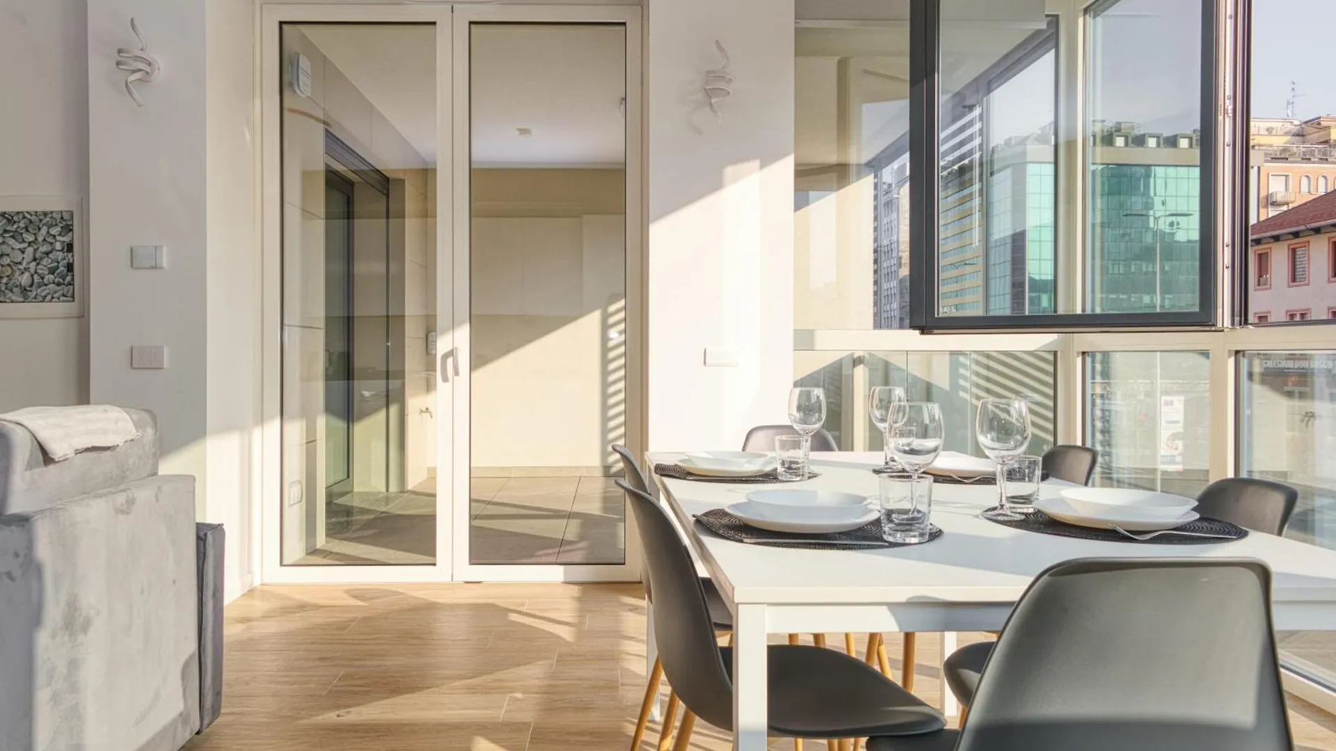 Suites In Financial District 4 Pax Milan