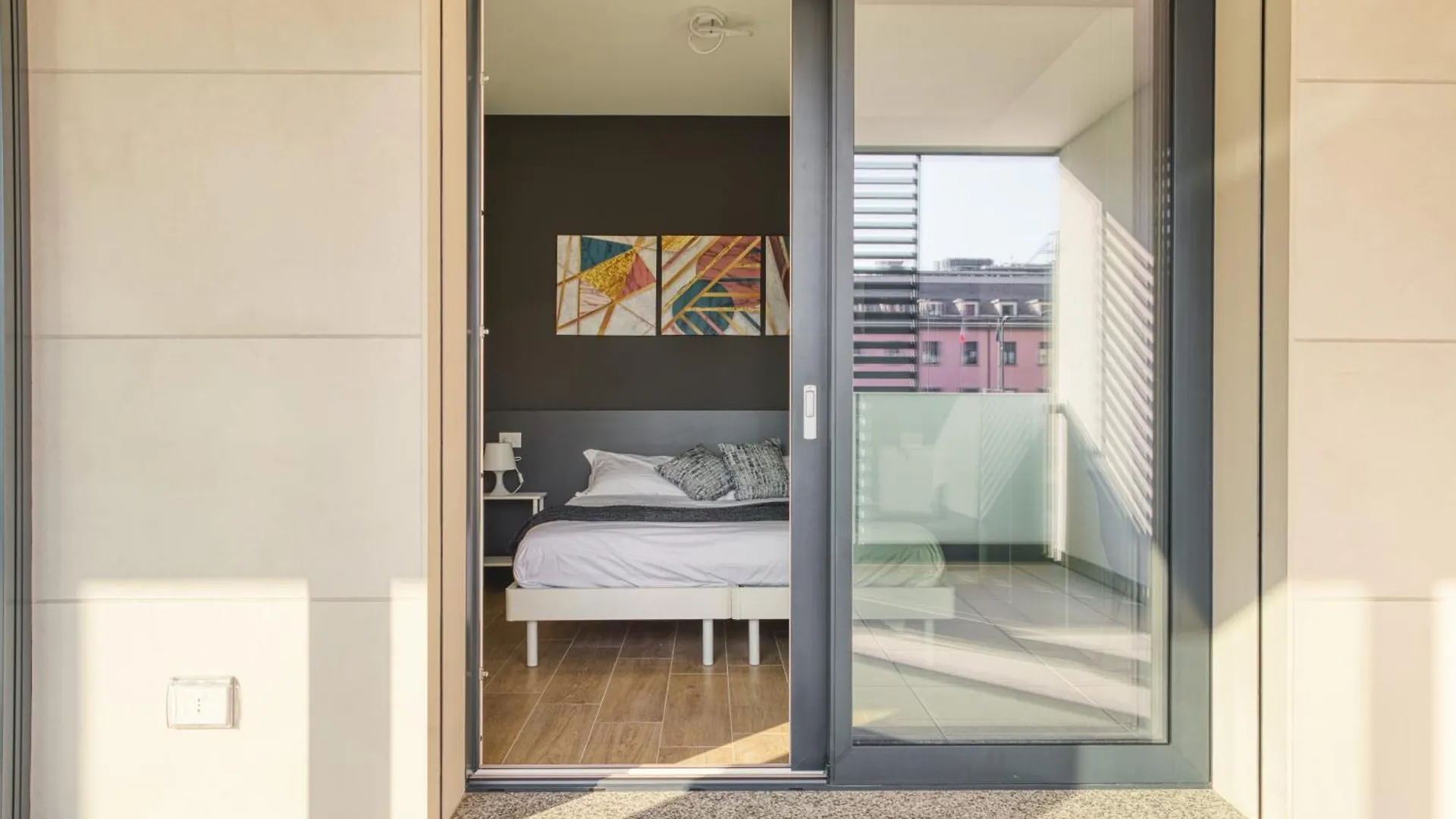 Suites In Financial District 4 Pax Milan 0*,