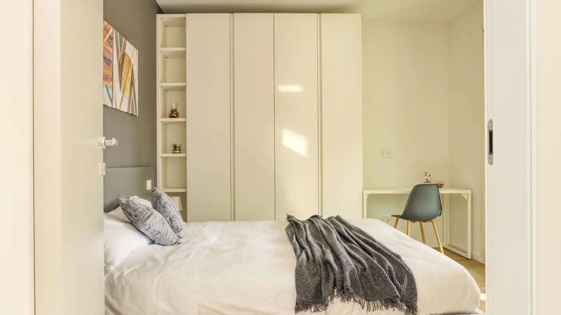 Suites In Financial District 4 Pax Milan