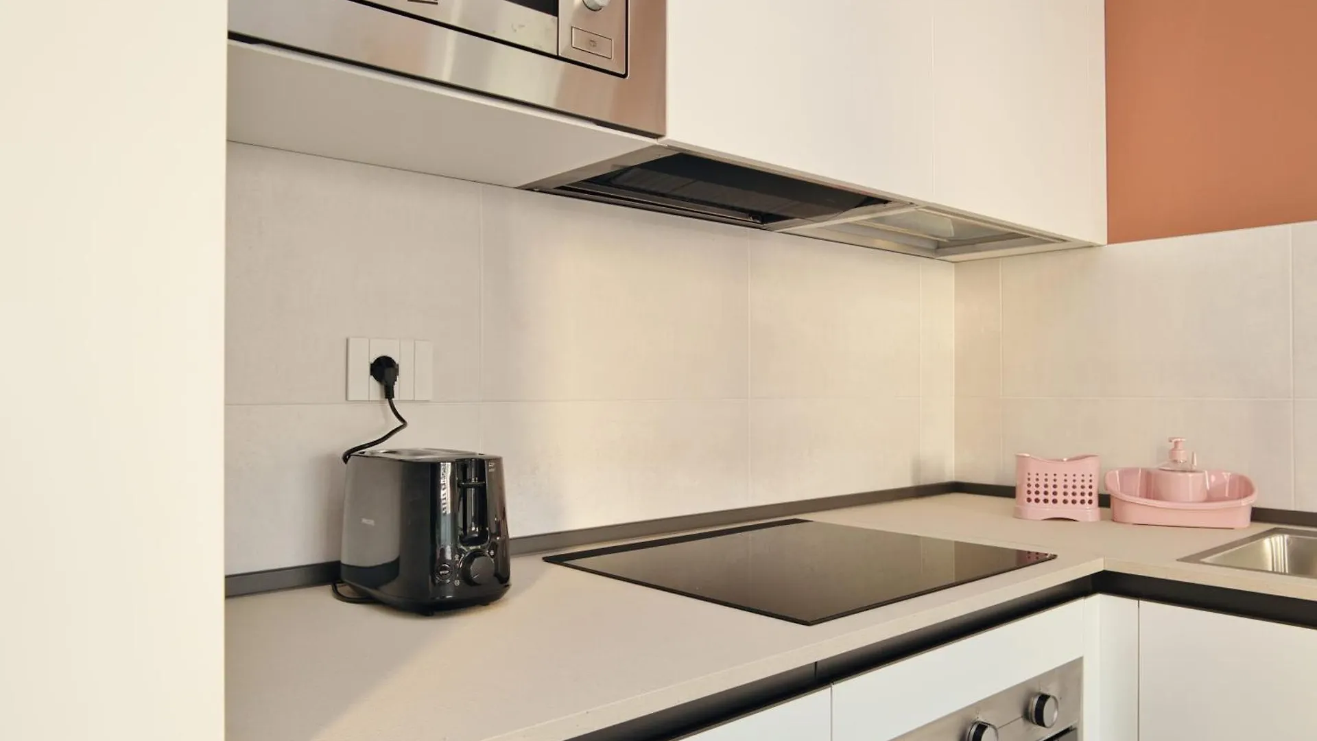 Apartment Suites In Financial District 4 Pax Milan